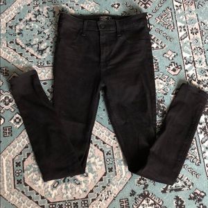 Black A&F high rise skinny jegging